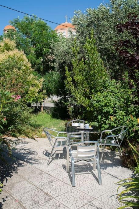 Anadora 2: Hospitable Stone House With Yard Apartment Alexandroupoli Bagian luar foto